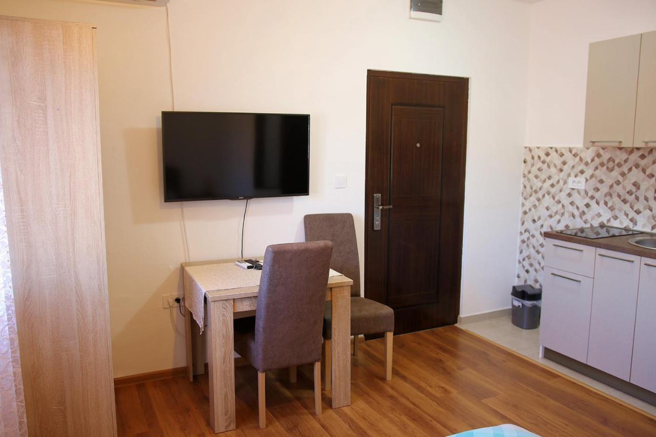 Apartmani 15 Cetinje Eksteriør bilde